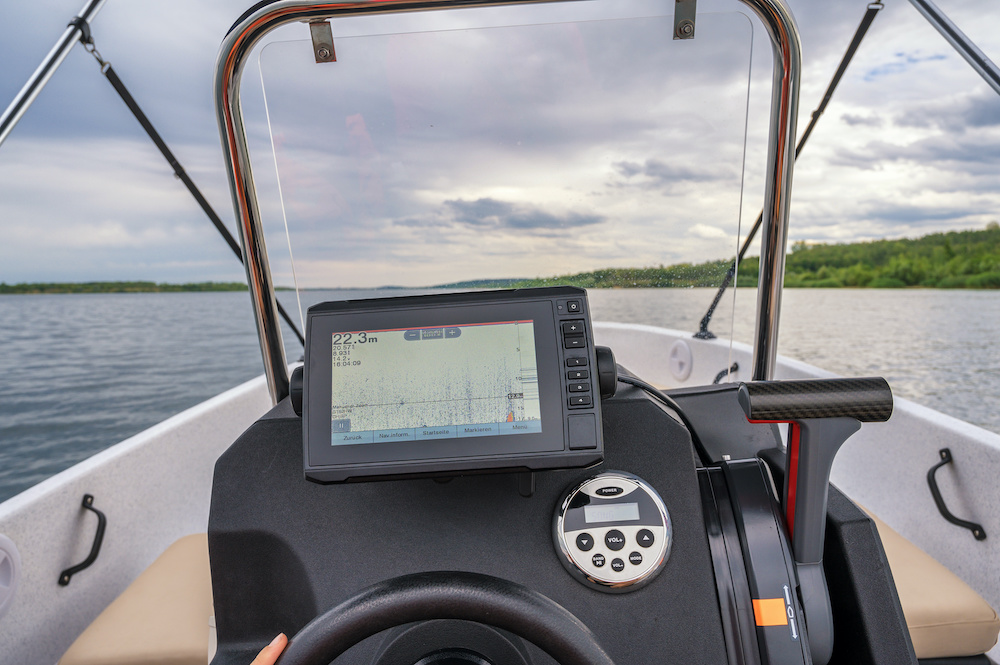 how to install fish finder